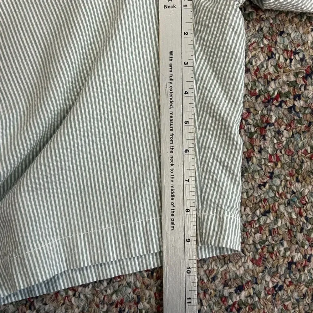 J. Crew Men's Green White Pinstripe Seersucker Flat Front PreppyPinst Shorts Siz